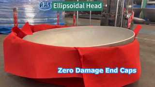 Торцевые крышки из нержавеющей стали на протяжении всего процесса были защищены красной тканью.